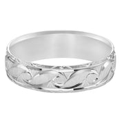 This exquisitely crafted, Comfort Fit wedding band features an ornate design, satin finish and beveled edge to complete the look