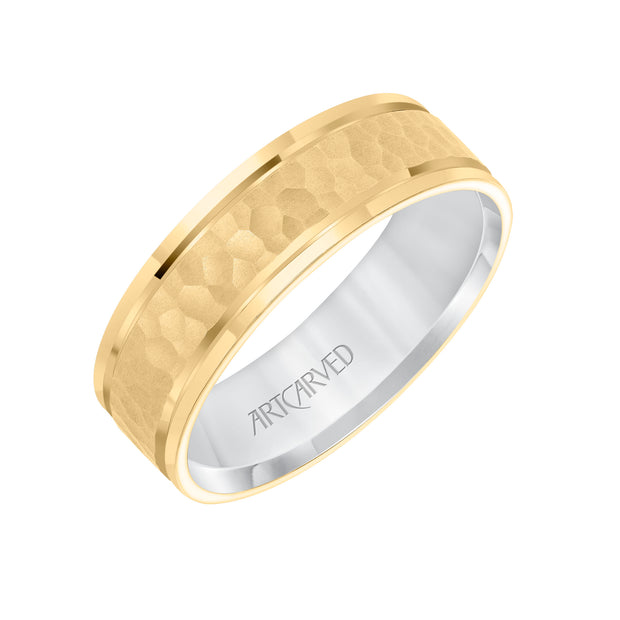 11-WV8833YW65-G.00 - ARTCARVED - Mens Comfort Fit wed Band with Yellow Gold Exterior with brushd Finish and hammerd Texture Center with Polished Flat Edge and White Gold Interior Pls note hand hammerd styles will have slight variations due to the nat