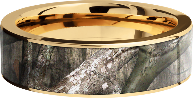 14K Yellow Gold 7mm flat band with a 6mm inlay of Mossy Oak Treestand Camo