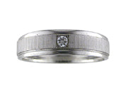 21-V3105W-G.00 - ARTCARVED - Comfort Fit wedding band with single diamond, vertical brushed finish and bright, rolled edges