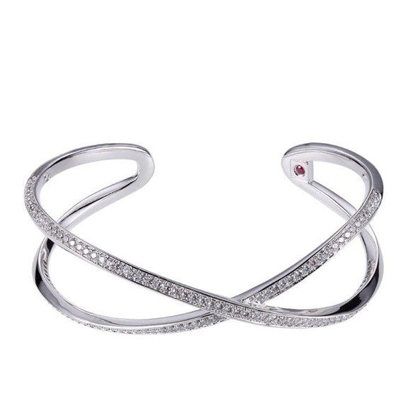 A Fashion Bracelet from the River collection.