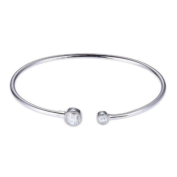 A Fashion Bracelet from the Essence 30 collection.
