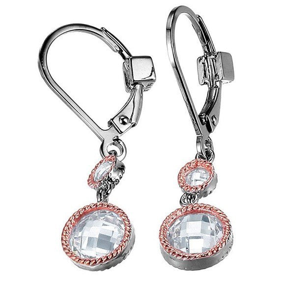 A Fashion Earrings from the Essence 30 collection.