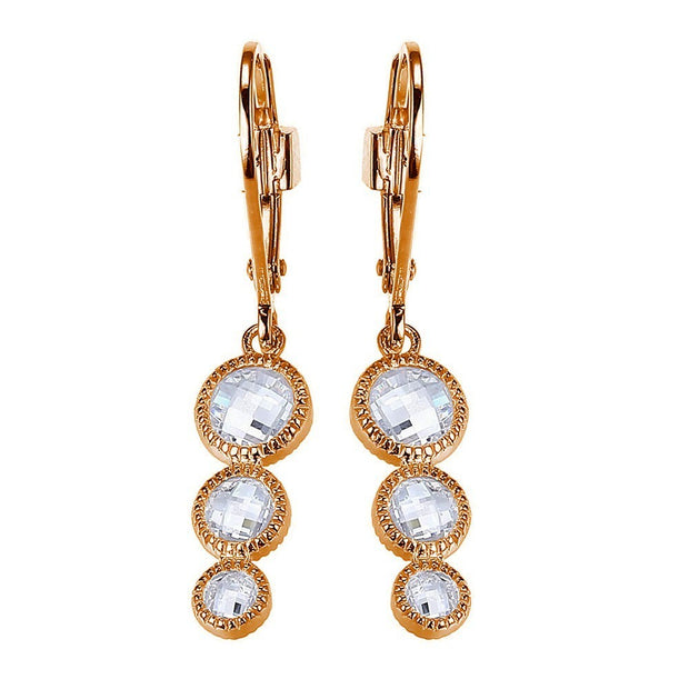 A Fashion Earrings from the ESSENCE collection.