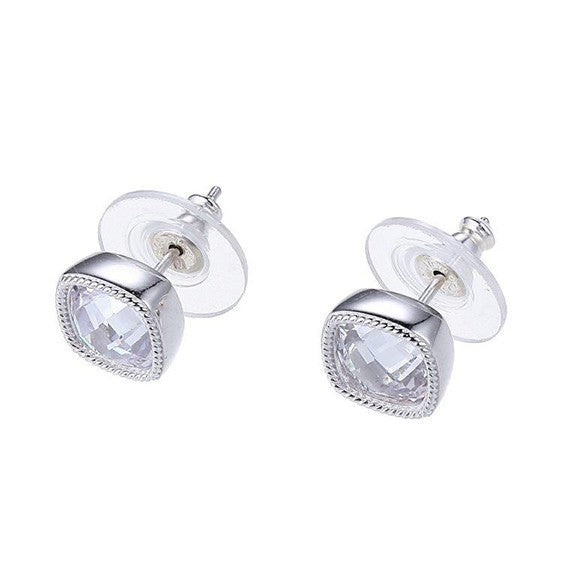 A Fashion Earrings from the ESSENCE collection.