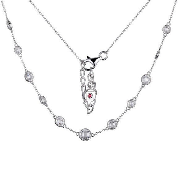 A Fashion Necklace from the Essence collection.