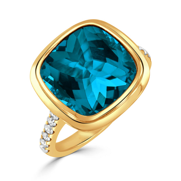 18K YELLOW GOLD DIAMOND RING WITH LONDON BLUE TOPAZ CENTER