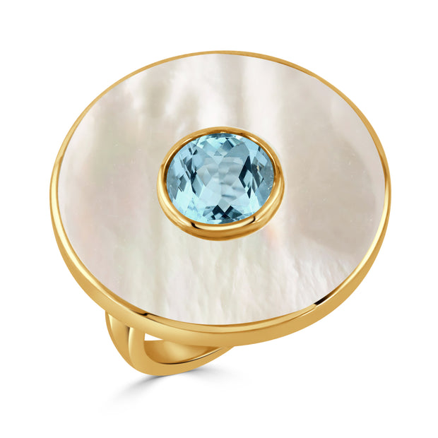 18K YELLOW GOLD RING WITH WHITE MOTHER OF PEARL AND SKY BLUE TOPAZ CENTER